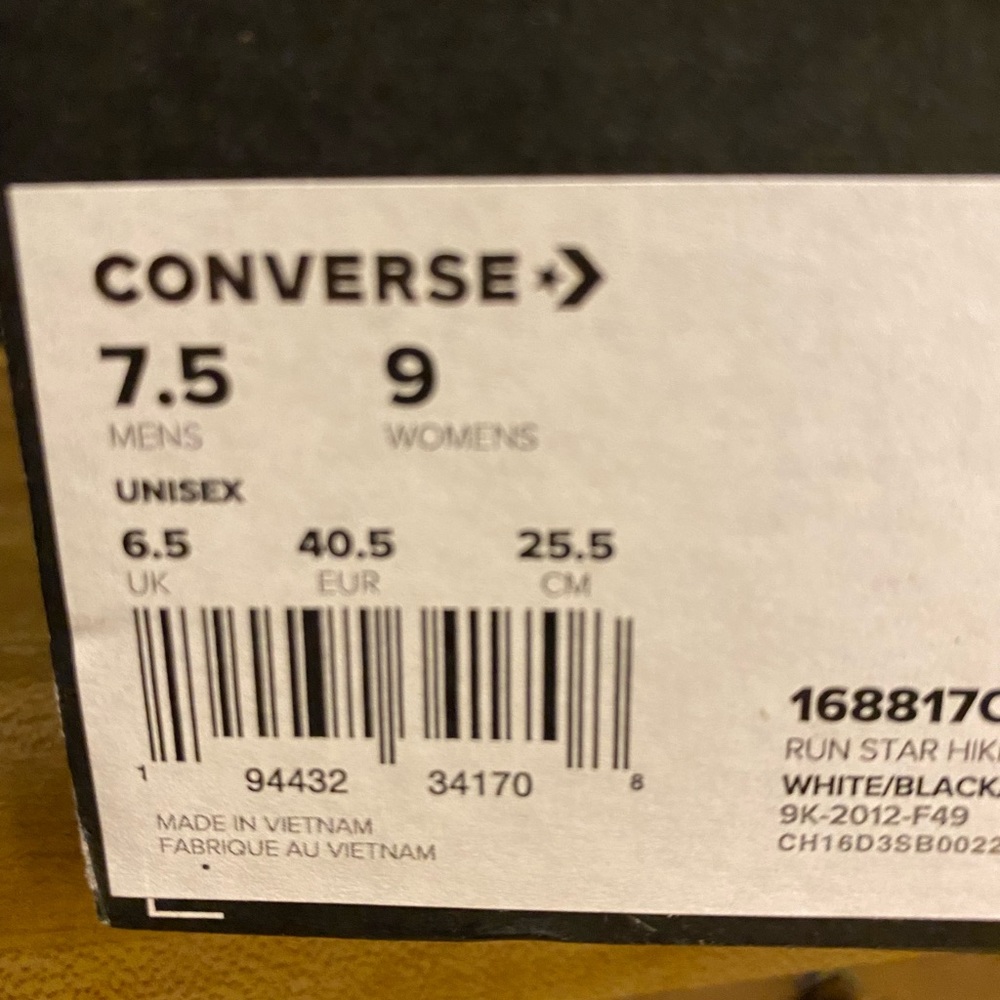 NWT Converse Run Star Hike Low Top Sneakers - Picture 9 of 9